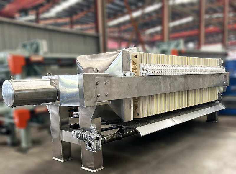 Which filter press is best for filtering corrosive materials.jpg